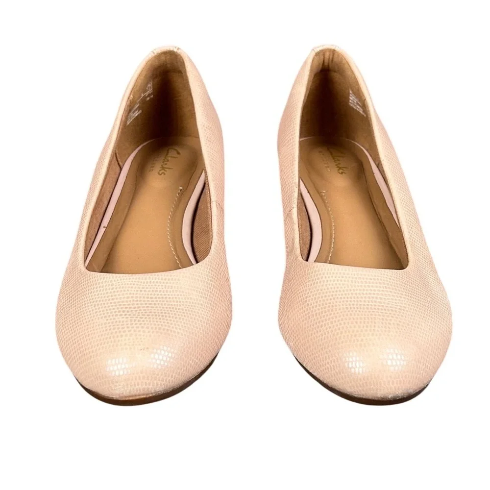 Clarks‎ Artisan Women 6.5 Blush Pink Snake Print Leather Wedge Pumps 20701